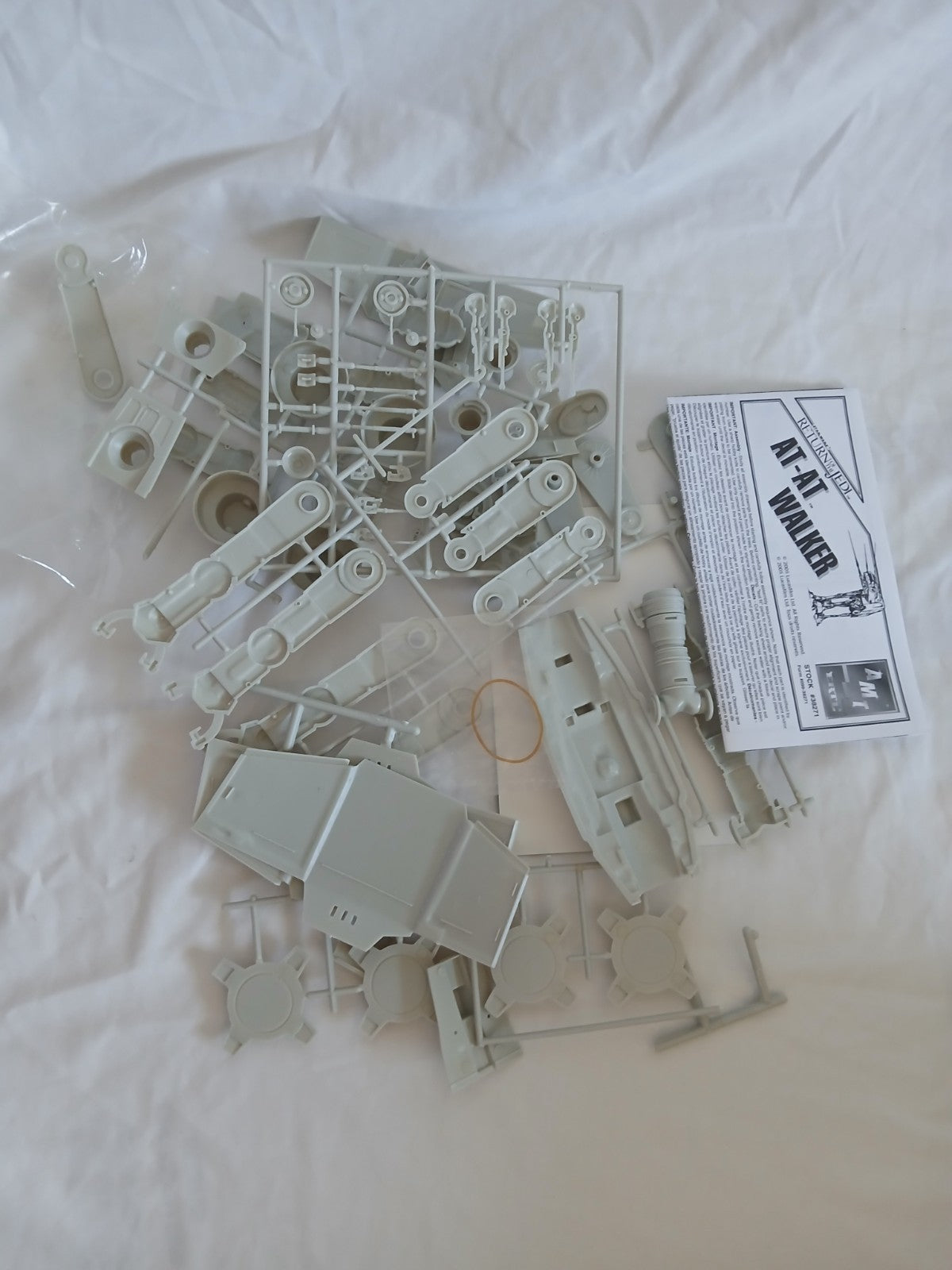 star wars at-at walker model kit AMT-ERTL 1/100 2005